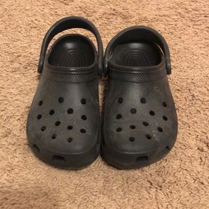 black crocs
